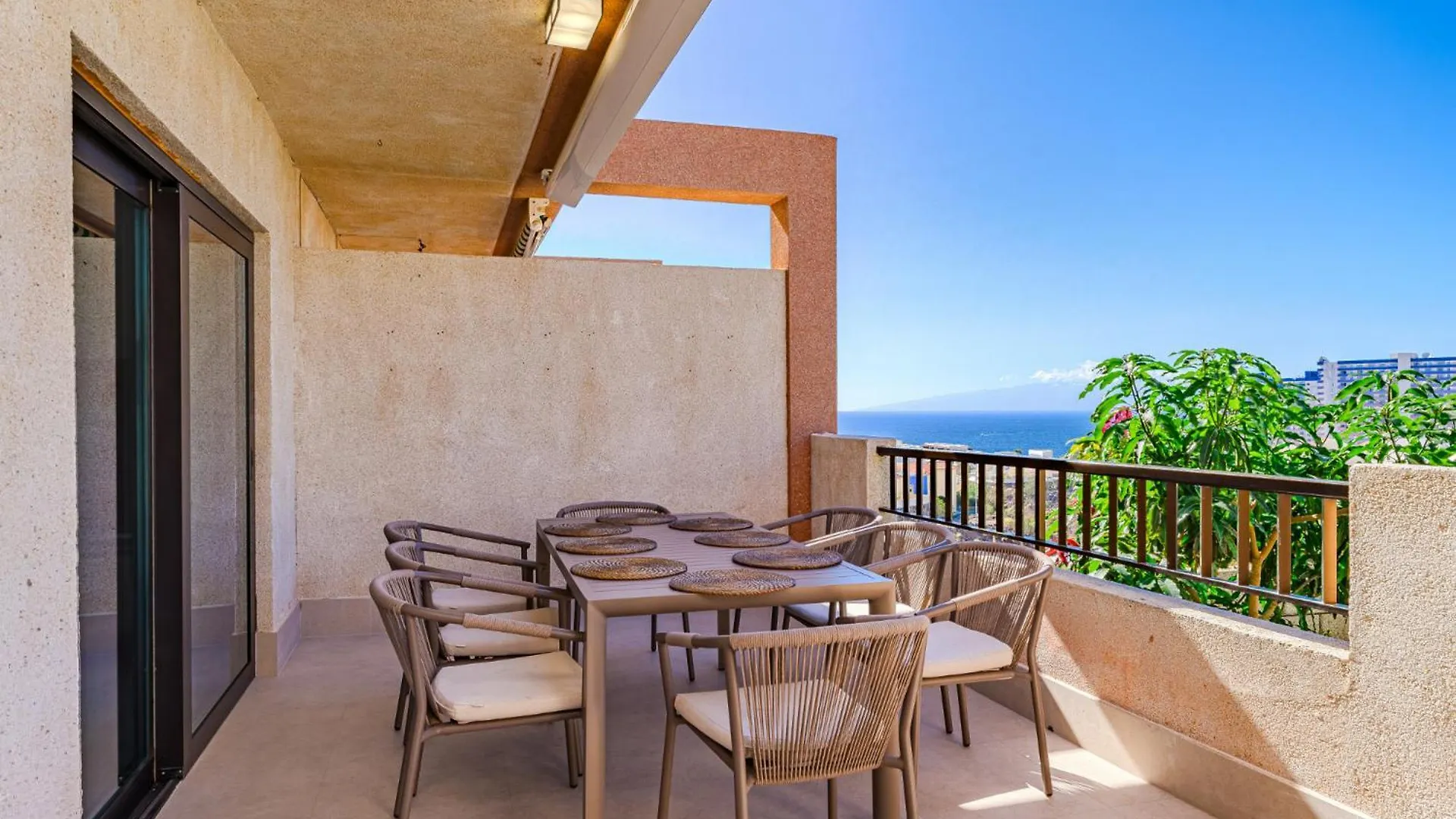 Exclusive New Townhouse In Playa Paraiso Costa Adeje  Holiday home Costa Adeje (Tenerife)